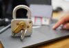 IT-Security in Unternehmen: Verantwortung & Schutzmaßnahmen für Mitarbeitende und Führungskräfte Datenschutz Sicherheit Internet VPN Fingerprint Firewall Virenschutz MFA 2FA IT-Security Passwort